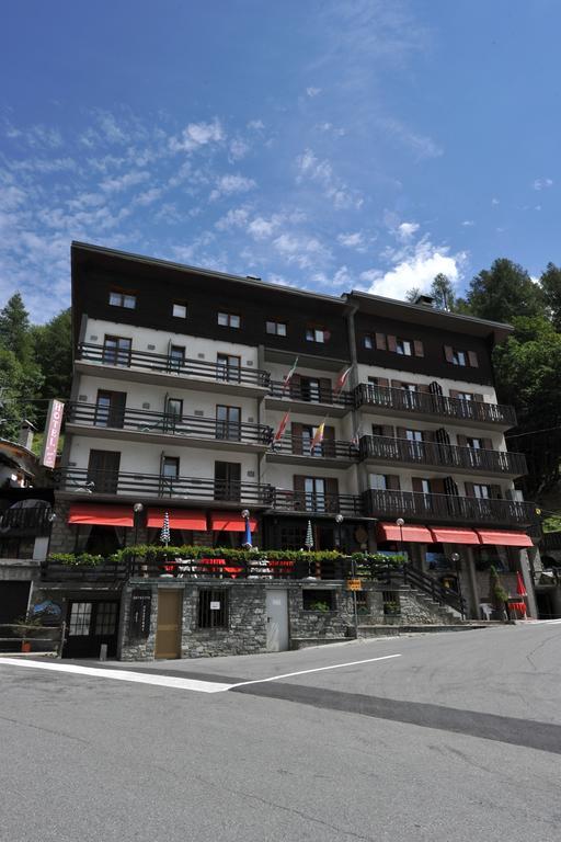 Hotel Etoile De Neige Valtournenche Exterior photo